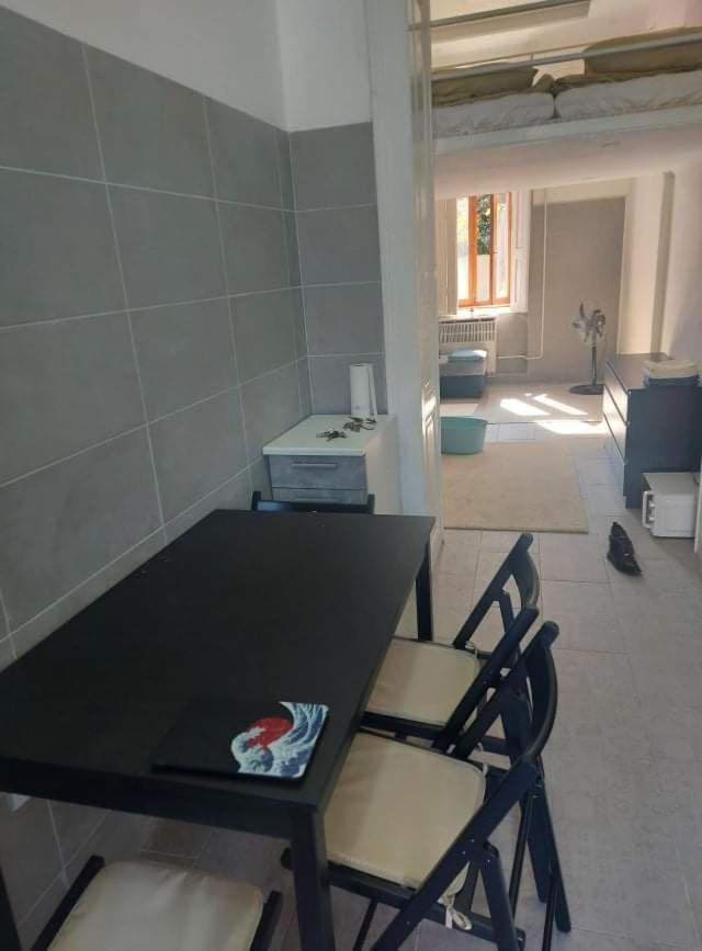 Linh Phuong Apartment Budapest Bagian luar foto